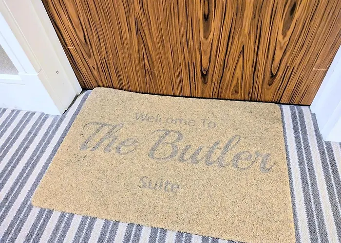 The Butler 公寓 *